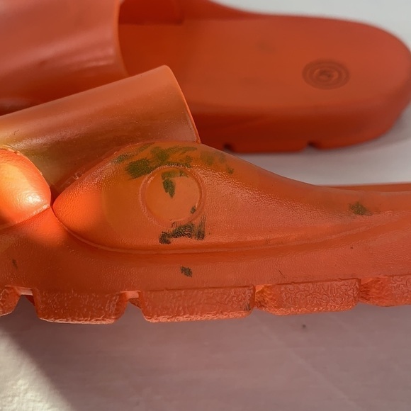 Urban Outfitters Jelly Pool Slides - Orange, Size 7/EU38 - Picture 7 of 7